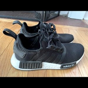Adidas Boost 6.5 Boys Black